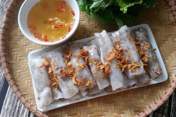 banh cuon nong hoi cho bua sang 600x400